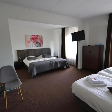 Hotel Boutique De Rozenhof 3*