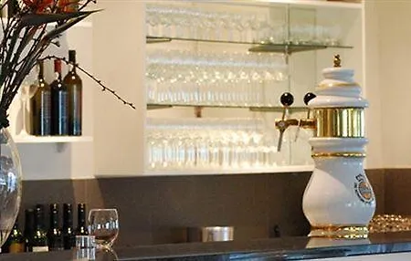 Hotel Boutique De Rozenhof 3*