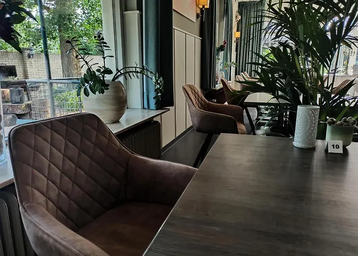 Отель Boutique De Rozenhof 3*