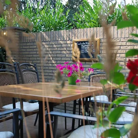 Boutique De Rozenhof Hotel 3*